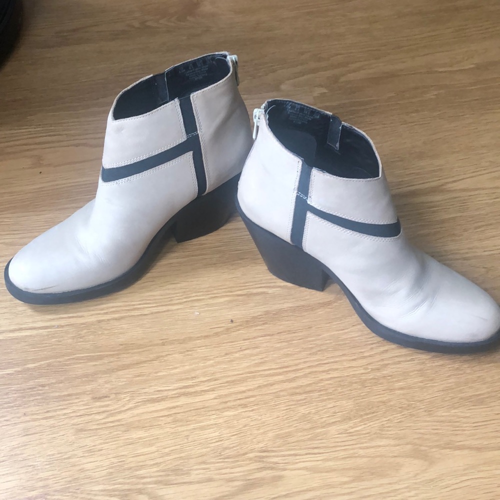 Genuine leather boots